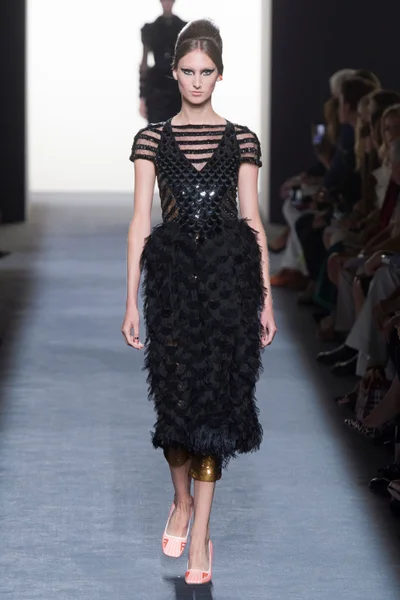 Look 37